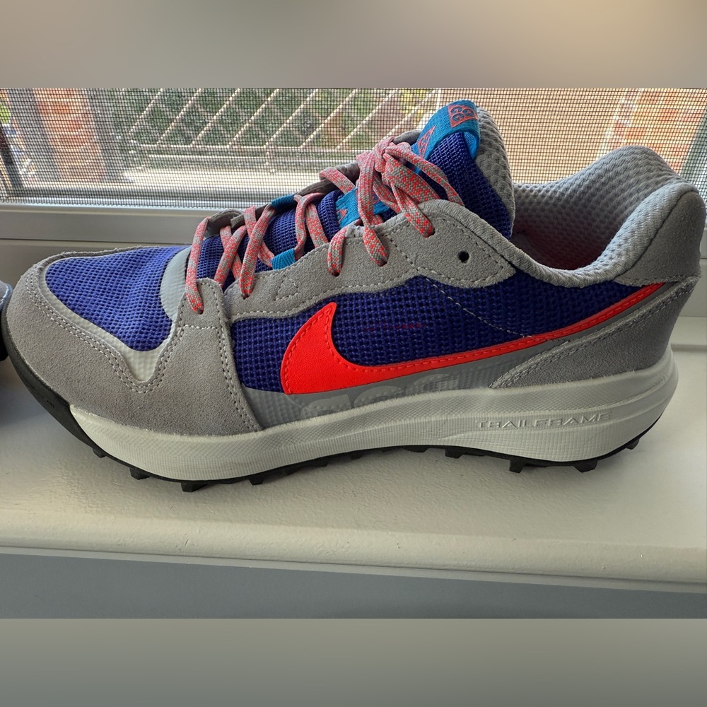 Nike Men's Sneakers - Gray, Blue, and Red